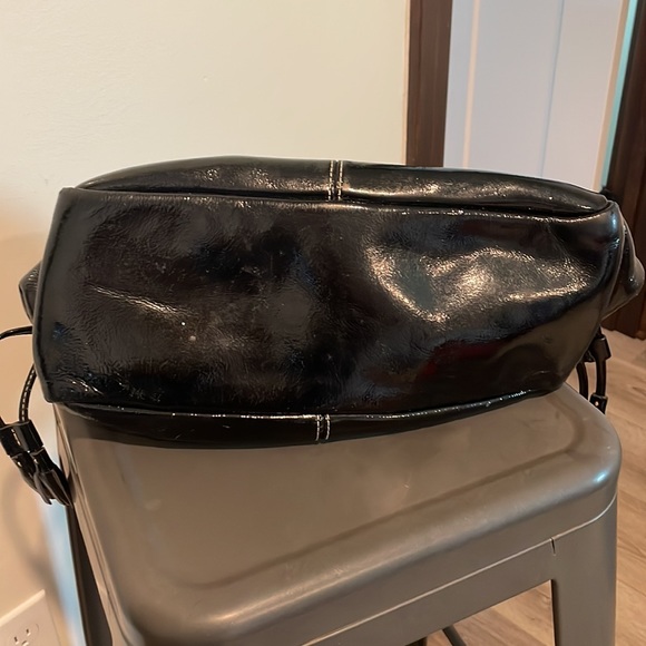 Black Patten Leather Dooney and Burke handbag - Picture 6 of 6